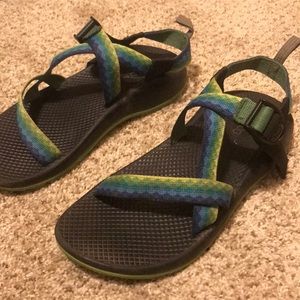 Womens Size 7 Chacos